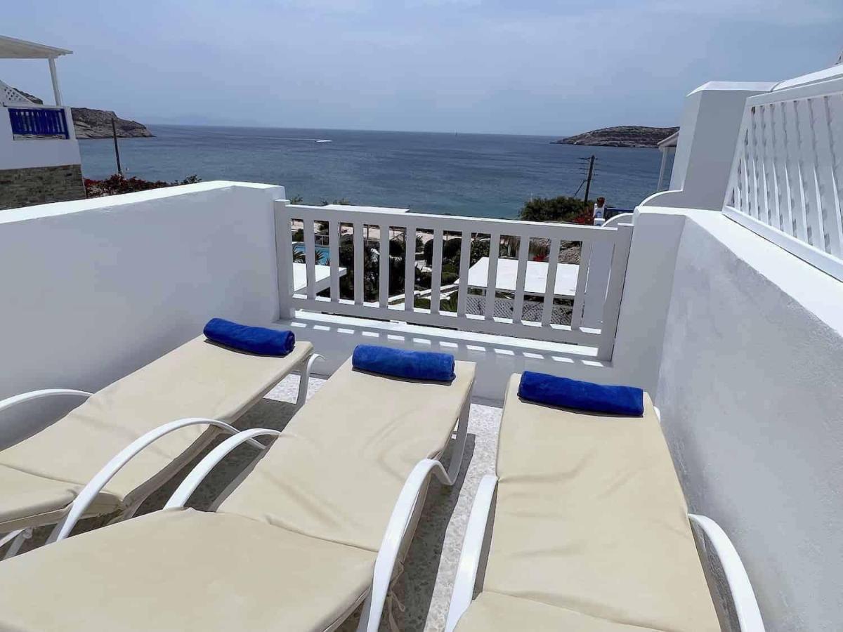 Blue Dolphin Antiparos And Agios Georgios (Antiparos)