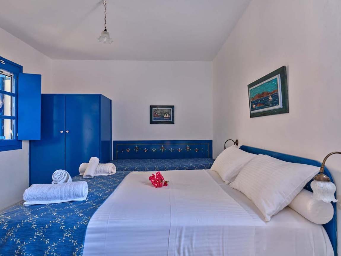Blue Dolphin Antiparos And * Agios Georgios (Antiparos)